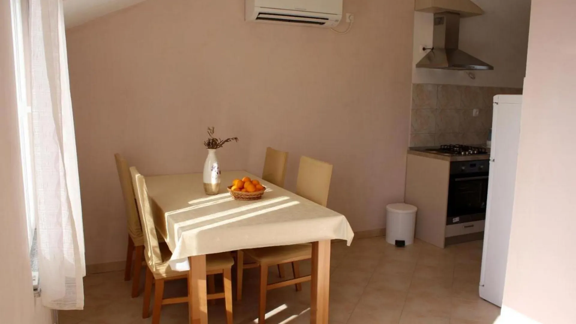 Apartments With A Parking Space Mastrinka, Ciovo - 23279 Trogir