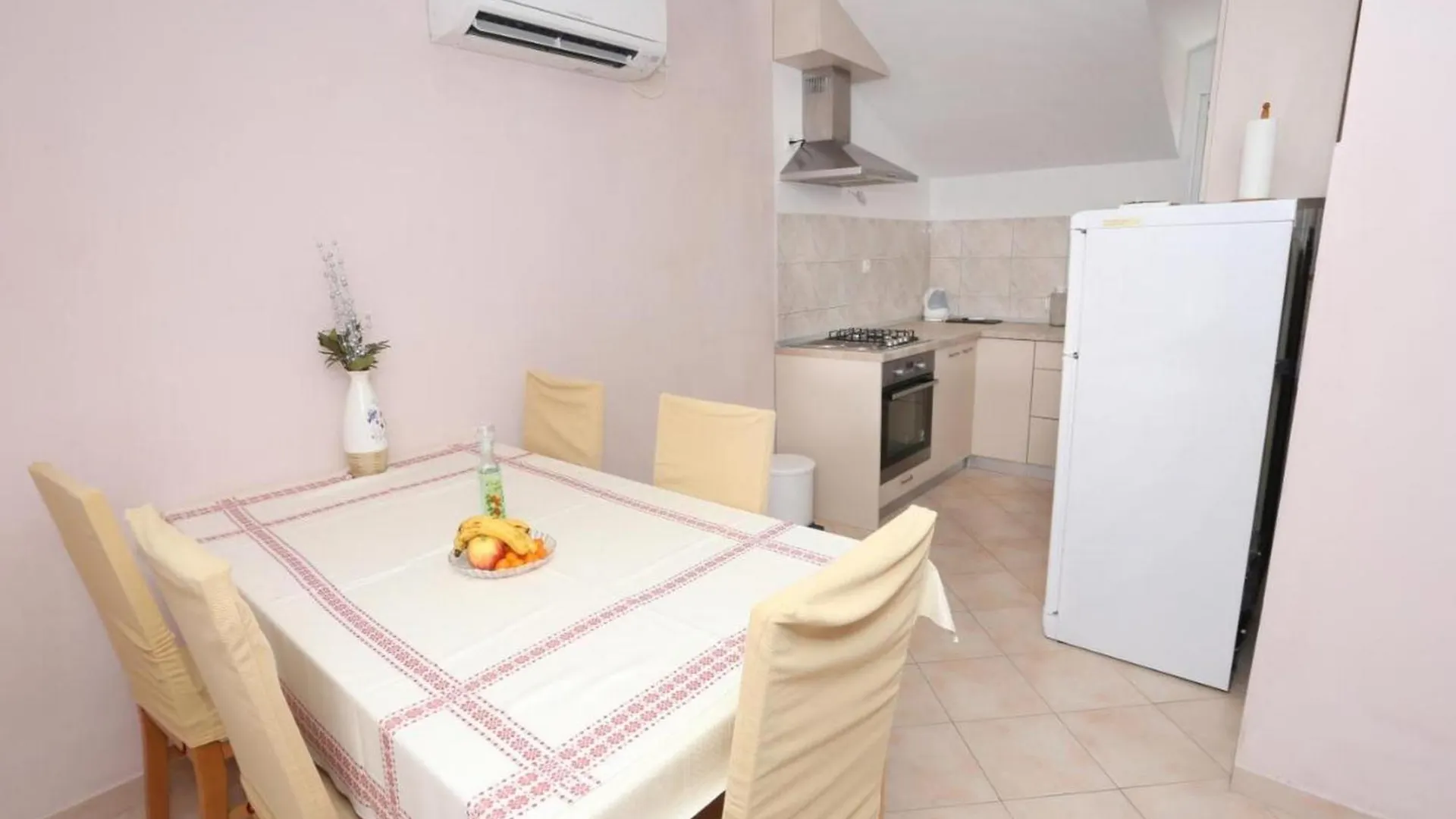 Apartments With A Parking Space Mastrinka, Ciovo - 23279 Trogir